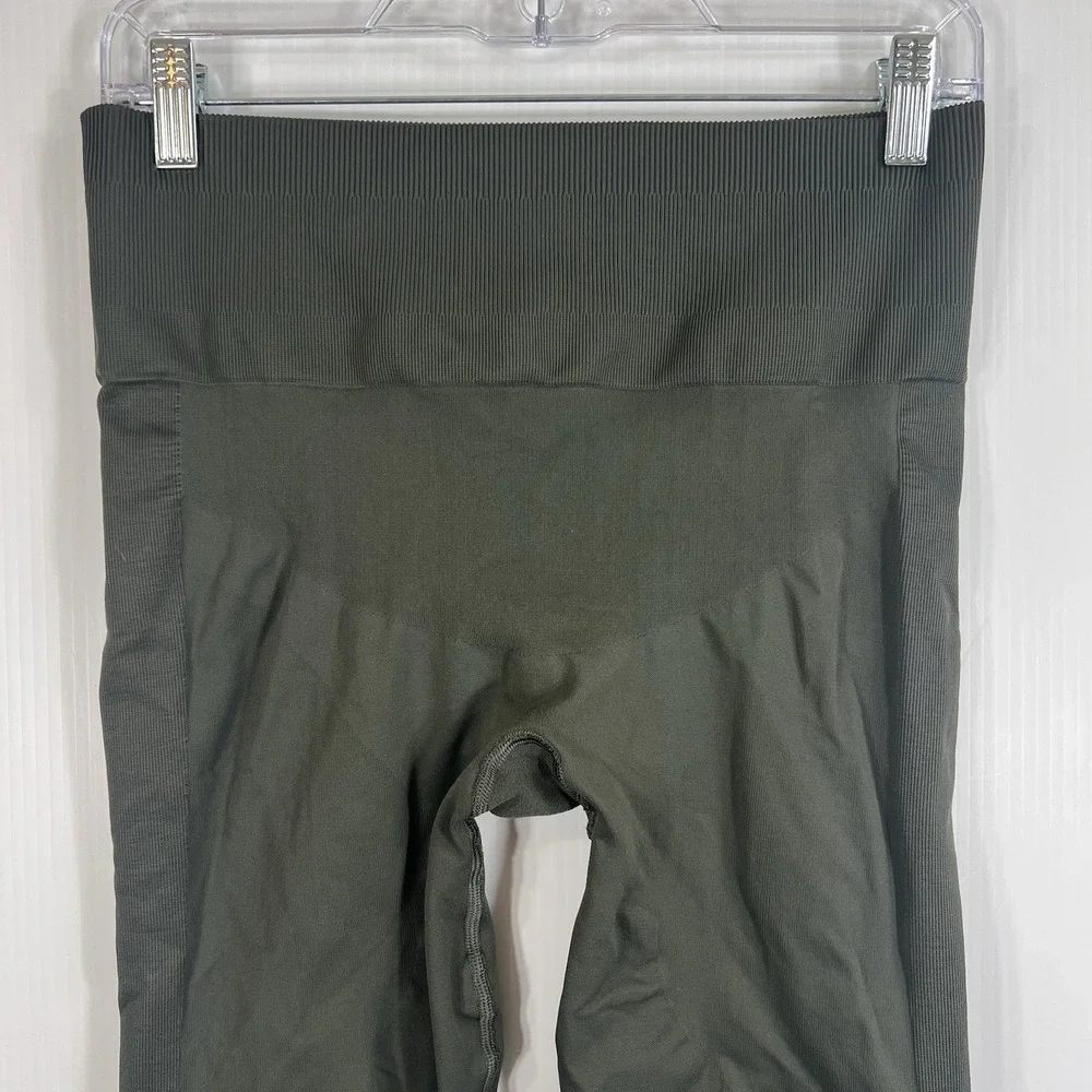 Lululemon Flow‎ & Go Crop Leggings *EST Size 12 Military Green Cropped *READ*